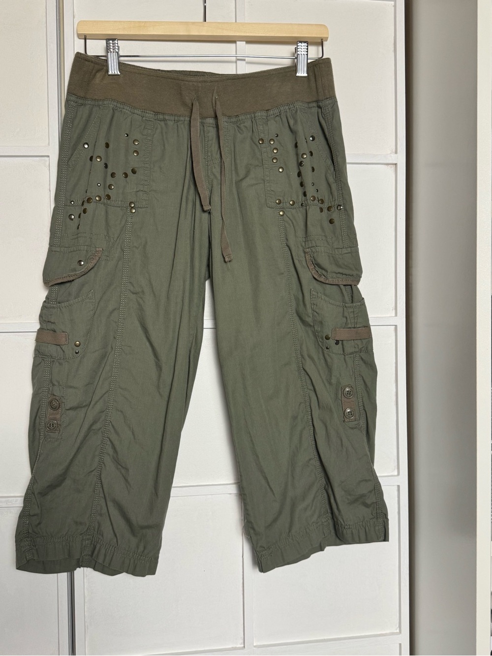Y2K Studded Almost Famous Olive Green Cargo Capris with Drawstring Waist